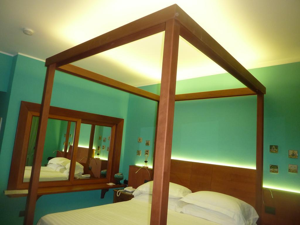 Hotel Palladio Giardini Naxos Bilik gambar